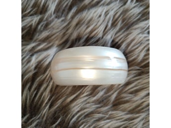 Pärlemorskimrande armband