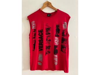 Versace Jeans Couture röd linne, storlek L (M)