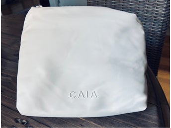 CAIA Necessär Vit -2026