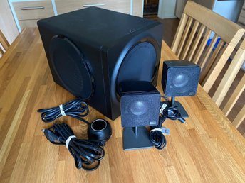 creative gigaworks 2.1