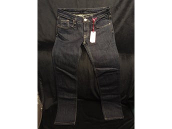 KA of Sweden damjeans mörk denim - nya med tagg - strl 30/34