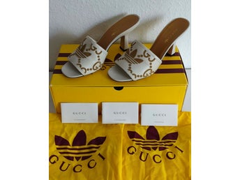 GUCCI X ADIDAS TREFOIL HEELED MULES GRÄDDEVIT STR.37,5 BEGRÄNSAD 2022 GOTT SKICK