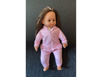 Dockkläder/docktillbehör joggingdress fint använt skick, Skrållan