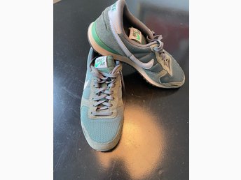 nike air vortex 41