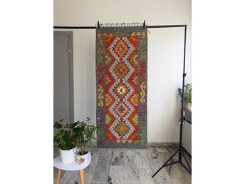 Vävd matta med geometriskt mönster 152 x 64 cm