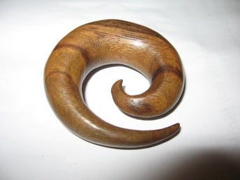 TÖJNING SPIRAL PIERCING 18 MM (ÄDEL TRÄ) MÖRK