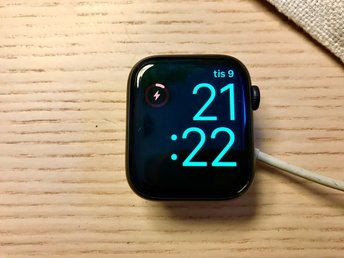 Apple Watch Series 5 / 44mm / GPS + cellular / .. (403245143) á Köp pÃ¥ Tradera