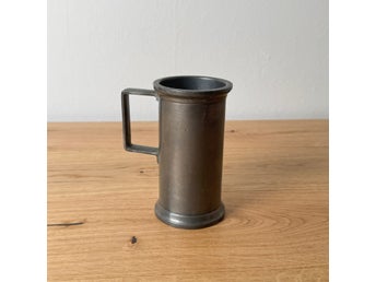 Äldre Tenn Krus / Måttkrus
