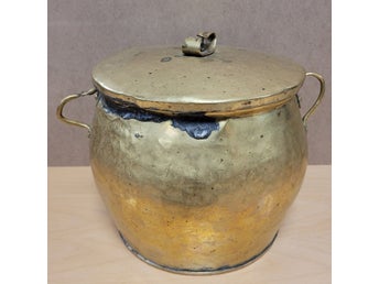 Gammal kruka med lock - Mässing - Höjd ca 20 cm - Diameter ca 18 cm