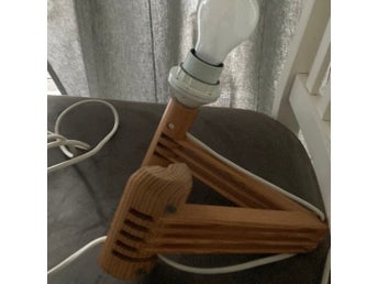 Retro saxlampa dragspelsmodell vägglampa sänglampa belysning furu 70- talet