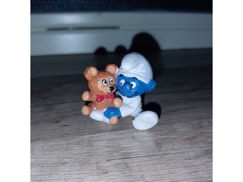 Smurf med nallebjörn figur