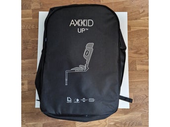 Axkid UP, skyddsväska till bilbarnstol, ord butikspris ca 999kr, ryggsäck