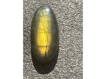 MYCKET STARKT STILRENT GYLLENE GUL GSKIMMER! LABRADORIT CABOCHON HÖG AA++ KVALIT