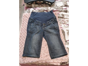 H&M Mama blåa shorts, storlek S, gravidshorts, se annons