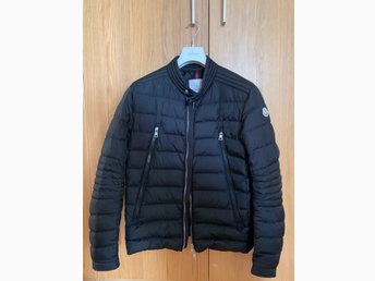 Moncler jacka Storlek 4 herr Moncler jacka Storlek 4 herr