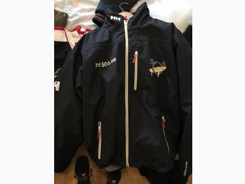 ᐈ Köp & sälj Jackor & Ytterkläder Herr second hand på Tradera ᐈ Köp & sälj Jackor & Ytterkläder Herr second hand på Tradera
