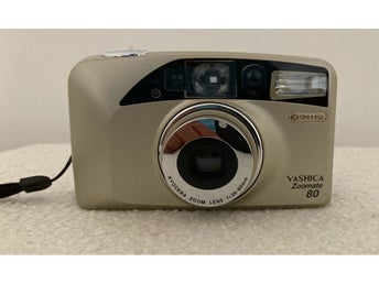Analog kamera Yashica Zoomate 80