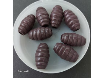TRÄPÄRLOR lackade