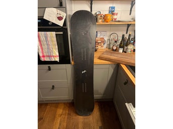 Snowboard 157cm Wide + bindningar – glasfiber, kolfiberlook
