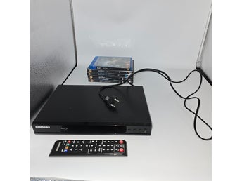 Blu-ray-spelare BD-J4500R med fjärrkontroll och Harry Potter-filmer