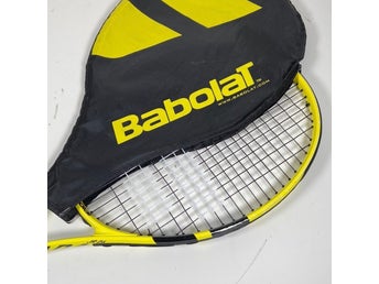 Tennis Racquet Babolat JR26 Nadal 245gr 698cm2
