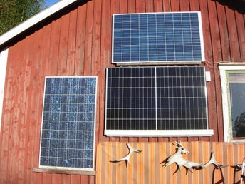 Ny solpanel 420W provmonterad på vägg. Kan mätas och provas på plats i Lödöse.