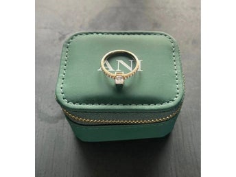 @@ ANI JEWELS ~ SOPRA PAVE EMERALD RING GOLD 1295:- SLUTSÅLD NYSKICK! @@