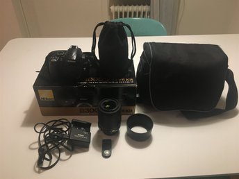 Nikon D3000 + AF-S DX Nikkor 55-200mm f/4-5,6G ED, tillbehör