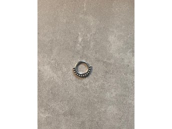 Septumpiercing 1.2 x 8 mm (ny)