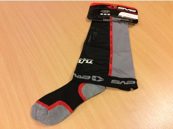 EVS SPORTS, FUSION KNÄSTRUMPOR, VUXEM S/M. Nya i förpackning.