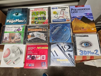 Blandade CD-skivor med programvara och spel