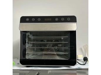 700W elektrisk mattorkare med 6 brickor, 360° varmluftscirkulationssystem