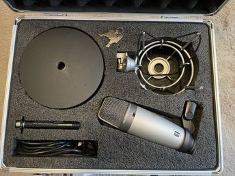 Samson C03U USB Studiomikrofon – Komplett Podcast & Streaming-kit i Hardcase
