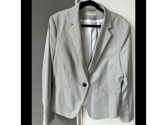 H&M ljusgrå kavaj, storlek 42