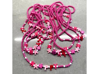 VARUPARTI 20 st - Halsband med rosa och vita pärlor från Lollipop till barn
