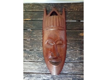 Afrikansk væghængt træ maske 41 x 14,5 cm