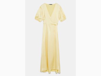 Gul Maxi klänning från Zara (403365618) ᐈ Köp på Tradera Gul Maxi klänning från Zara (403365618) ᐈ Köp på Tradera