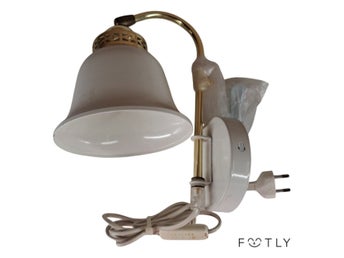 Ståks Armatur V 451 Vägglampa Vit Metall Lampett Guld Detaljer Vintage Retro