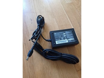 Delta AC-adapter 5.7V 3A (DPSN-17BB A) Strömadapter