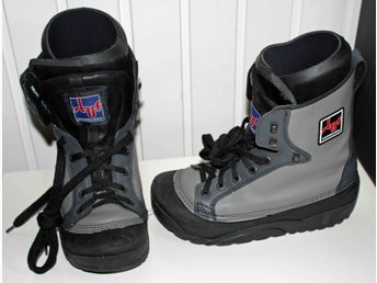 stuf snowboard boots