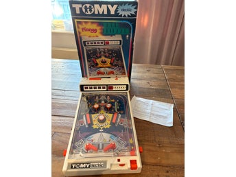 Tomy Pinngg Ball Flipper - Elektriskt flipperspel