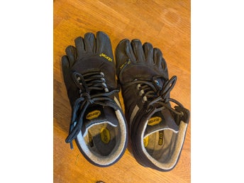 Nya Vibram FiveFingers Trek Ascent Insulated – vinter – stl 40