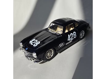Bburago Mercedes-Benz 300 SL (1954) Gullwing - Skala 1/24 - Made in Italy
