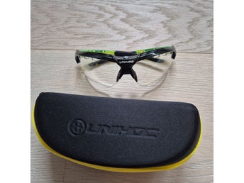 Unihoc innebandyglasögon med etui och band