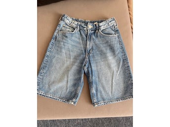 H&M blåa shorts, storlek 158