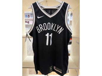 Nike svart baskettröja, storlek 48