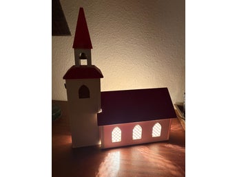 Retro adventskyrka, julkyrka med speldosa