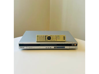 DVD/HDD-inspelare – fullt fungerande med fjärrkontroll