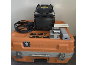 Sumitomo Type-66M12 Ribbon & Single Fiber fibersvets med tillbehör