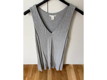 H&M grå klänning storlek M